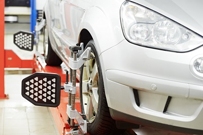 A Closer Look at Service: The Wheel Alignment